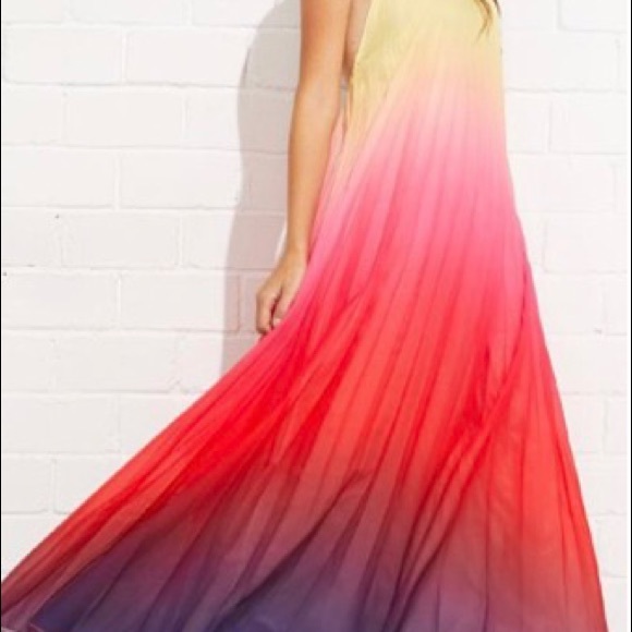 Sunburst Maxi dress - Picture 3 of 3